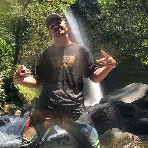 Meet your Posher, Andy - Picture 1 of 1